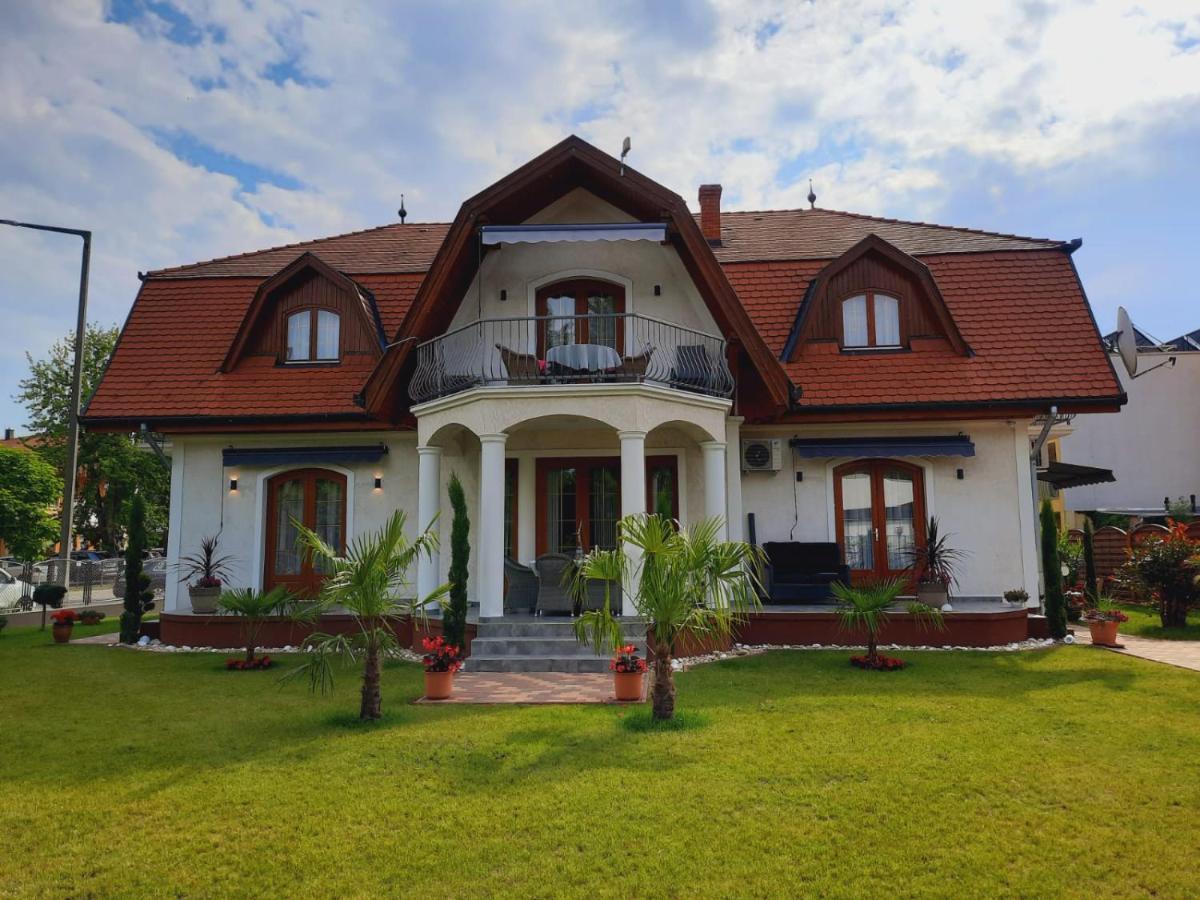 Gabi Apartmanház Balatonlelle Exteriér fotografie